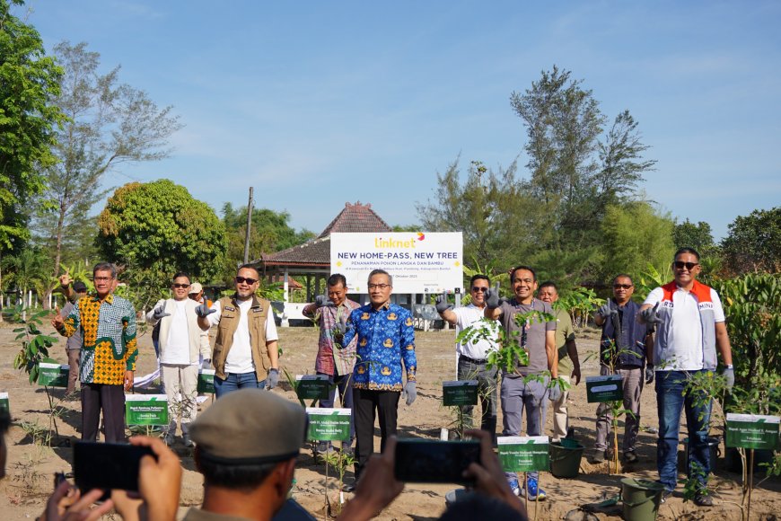 Cegah Abrasi dan Banjir Rob, Linknet Tanam 8.000 Pohon di Jawa Lewat Program New Home-Pass, New Tree