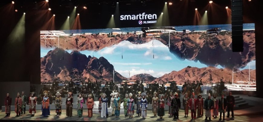SMARTFREN Malam 100 Cinta 2025 Sukses Guncang JIEXPO, Ribuan Penonton Terhipnotis Kolaborasi Musisi Top