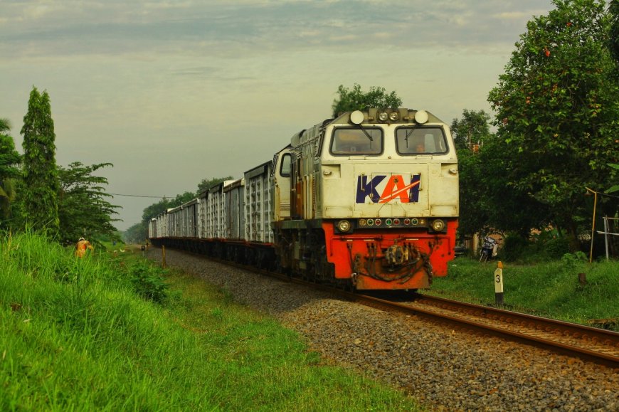 Gubernur KDM dan Dirut KAI Bahas Modernisasi Jalur Kereta Jakarta-Bandung