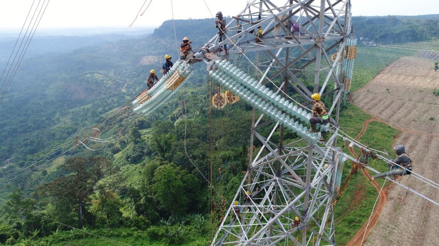 Tingkatkan Keandalan Listrik Industri, PLN UIP JBT Sukses Selesaikan Rekonduktoring SUTT 150 kV Kosambi–Sukatani