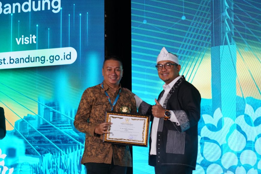 Bio Farma Raih PMDN Terbaik 2024, Tegaskan Peran Strategis di Sektor Kesehatan dan Ekonomi Nasional