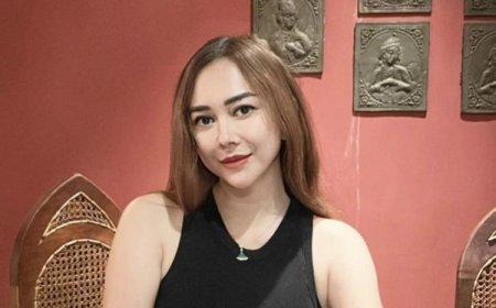 Jarang Muncul di TV, Aura Kasih Ternyata Bangun Cuan dari Klinik hingga Peternakan Ayam