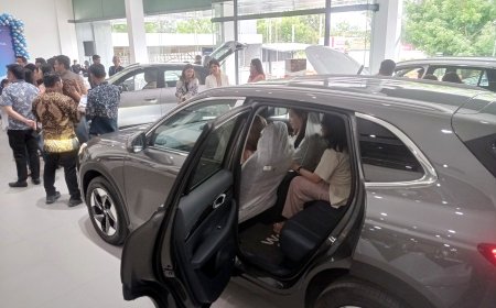 Pasar EV Bandung Makin Panas, Geely Resmikan Diler Terbesar dengan Fasilitas Super Lengkap