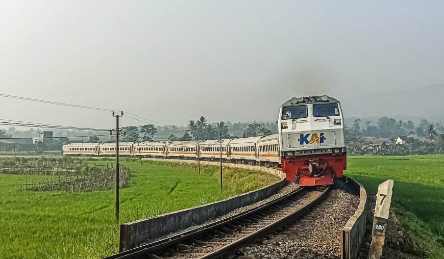 KAI Daop 2 Bandung Siap Layani Angkutan Nataru 2025/2026, 287.316 Kursi dan 29 KA Dioperasikan