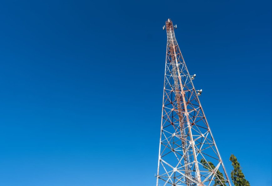 Trafik Digital Indosat Jawa Barat Diproyeksi Naik 18,6 Persen Saat Nataru 2025/2026