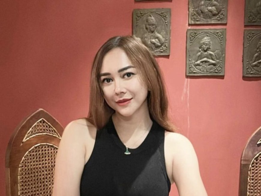Jarang Muncul di TV, Aura Kasih Ternyata Bangun Cuan dari Klinik hingga Peternakan Ayam