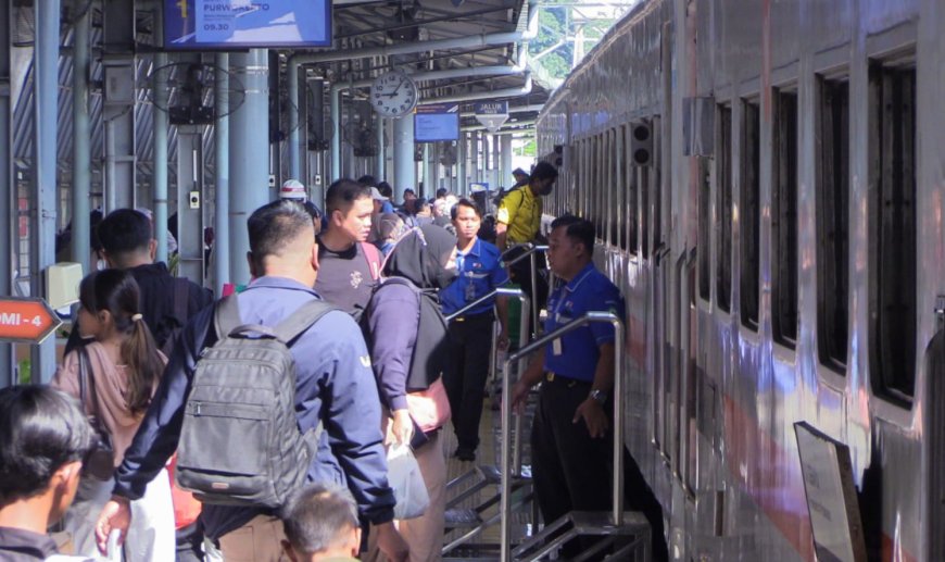 Jelang Malam Tahun Baru 2026, Pengguna Commuter Line Bandung Tembus 75 Ribu Penumpang
