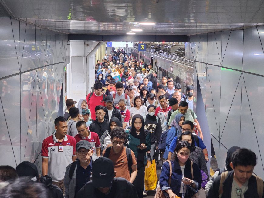 Libur Akhir Tahun 2025, 48.484 Penumpang Padati Daop 2 Bandung