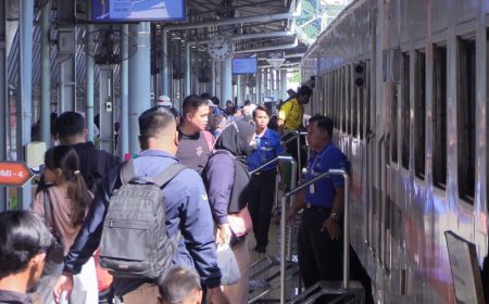 Lonjakan Penumpang KAI Daop 2 Bandung Warnai Libur Isra Mi’raj, Hampir 30 Ribu Orang Bepergian dalam Dua Hari