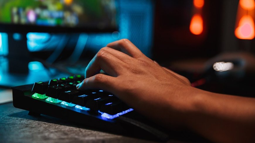 Pura-Pura Online Saat Jam Kerja, Puluhan Karyawan Bank Ini Dipecat Gegara Pakai Keyboard Palsu