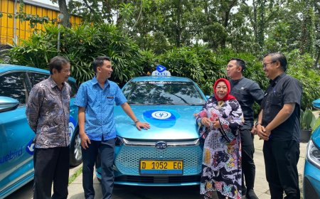 Bluebird Hadirkan 50 Taksi Listrik Pertama di Bandung, Siap Layani Mobilitas Ramadan hingga Lebaran