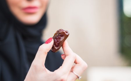 Manfaat Dahsyat Makan 3 Biji Kurma Tiap Hari