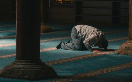 Itikaf Berapa Lama? Ini Durasi Ideal dan Keutamaan Ibadah Sunah di 10 Malam Terakhir Ramadan