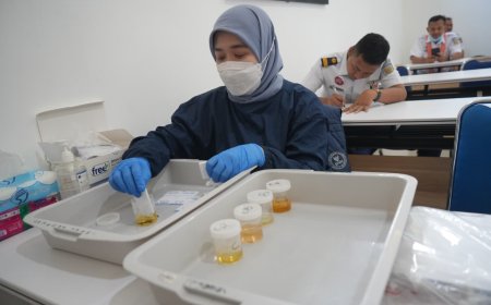 Jelang Puncak Mudik 2026, KAI Daop 2 Bandung Pastikan Petugas Bebas Narkoba