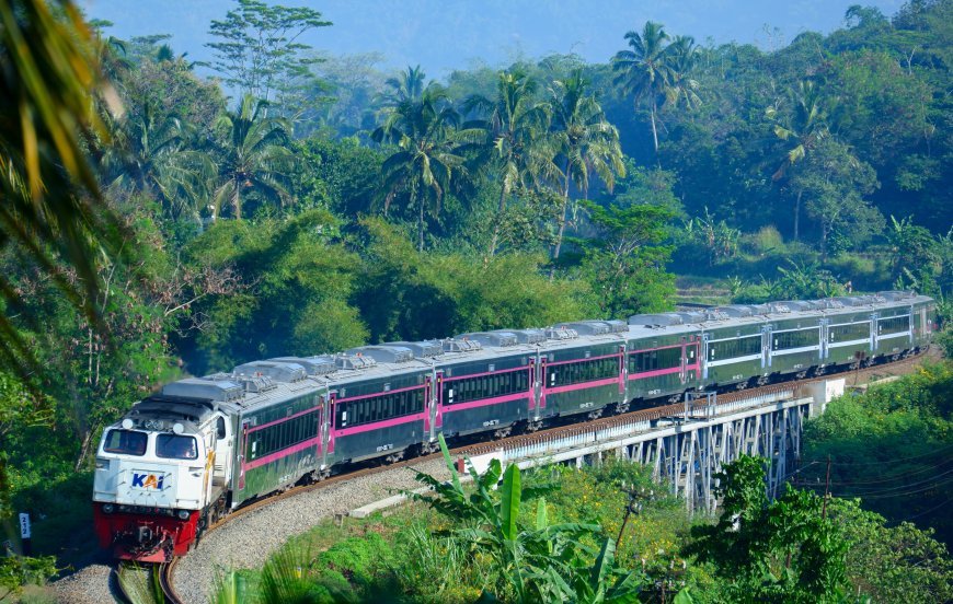 Empat KA Jarak Jauh Daop 2 Bandung Jadi Primadona Lebaran 2026, Okupansi Tembus 100 Persen