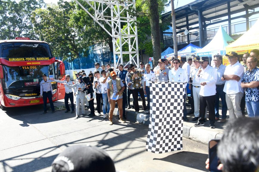 Wagub Jabar Lepas 3.000 Peserta Mudik Gratis 2026 di Terminal Leuwipanjang