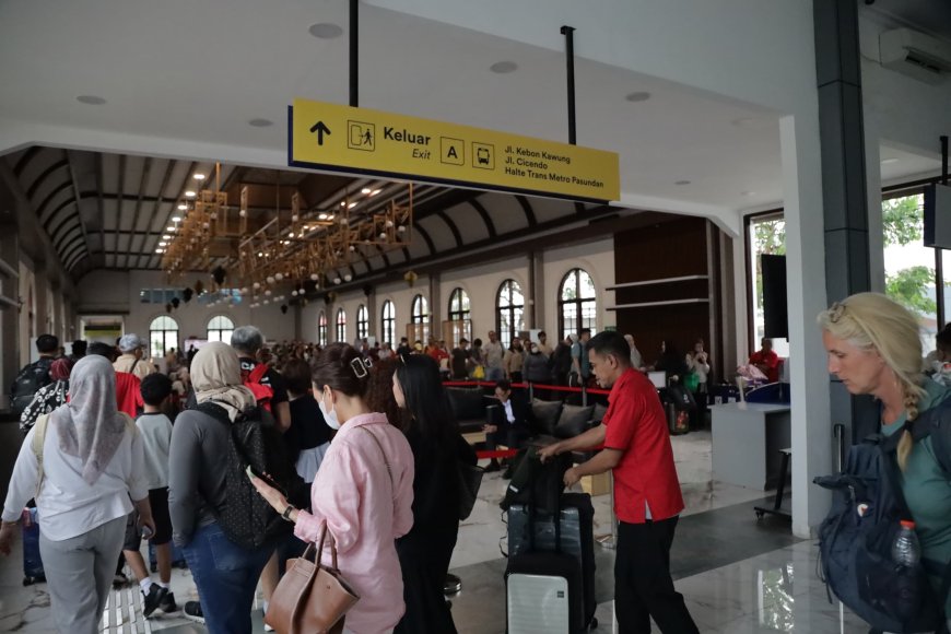 KAI Daop 2 Bandung Layani Hampir 415 Ribu Pelanggan dalam 12 Hari Angkutan Lebaran 2026