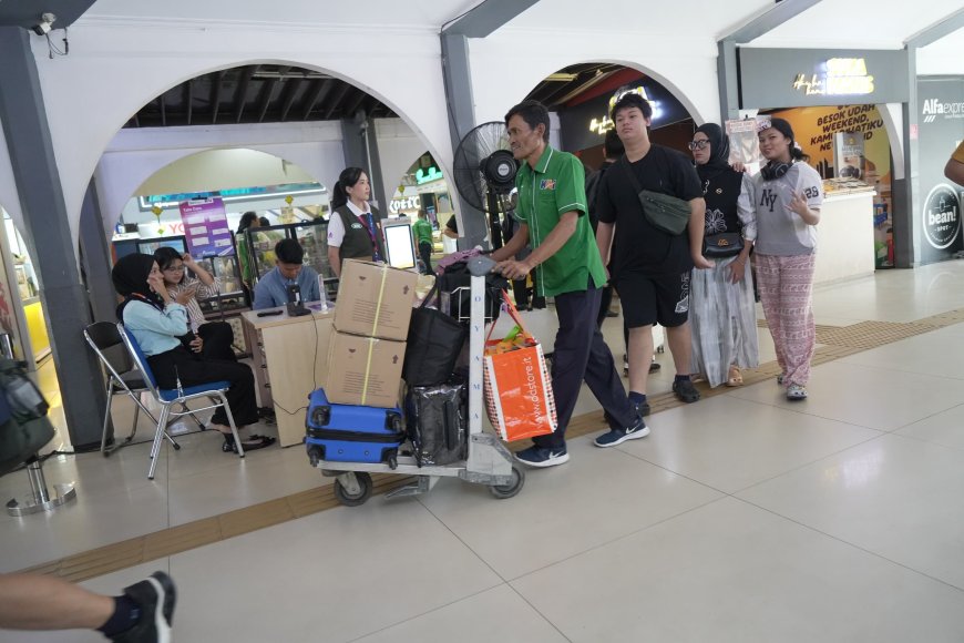 Tak Pulang Saat Lebaran, 236 Porter KAI Daop 2 Bandung 236 Tetap Bertahan Layani Pemudik