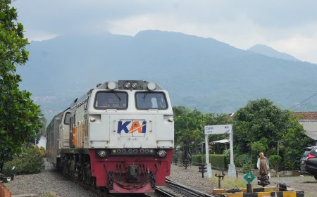Gangguan KA Bangunkarta di Bumiayu: Sejumlah Kereta Dialihkan via  Bandung, Ini Daftarnya!