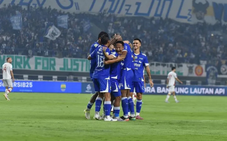 Bermain dengan 10 Pemain, Persib Bungkam Bali United 3-2 dan Makin Kokoh di Puncak