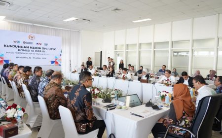 Pos Indonesia Percepat Integrasi Logistik Nasional, Siap Jadi Tulang Punggung Holding BUMN