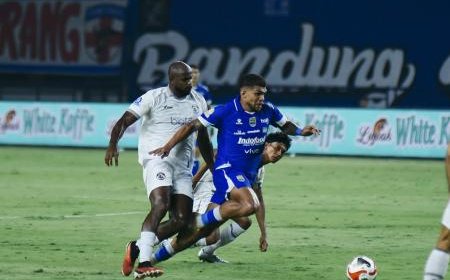 Persib Tampil Menekan, Laga Panas Kontra Arema FC Penuh Drama dan Peluang Emas
