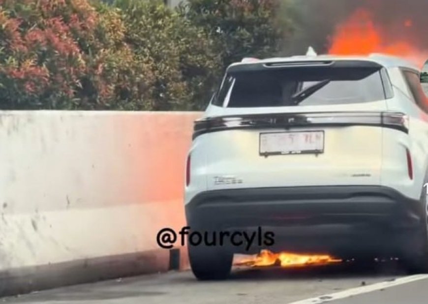 Viral Mobil Chery Tiggo Cross CSH Terbakar di Tol Japek, Ini Dugaan Penyebabnya