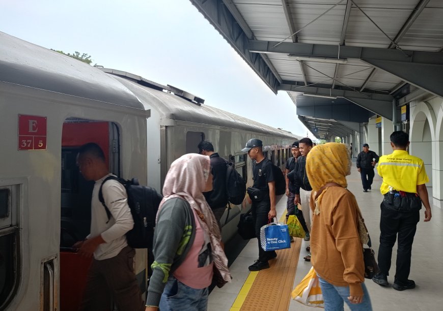 Lebaran 2026: Penumpang Commuter Line Tembus 1,4 Juta, Bandung Raya Jadi Rute Favorit