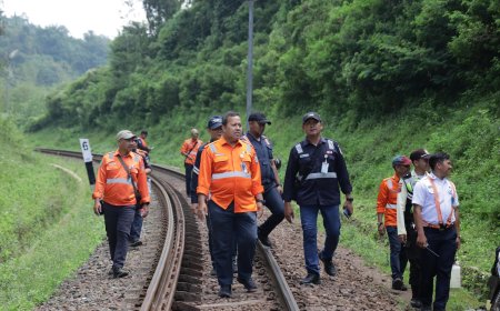 KAI Daop 2 Bandung Turun Langsung Periksa Jalur Rel, Pastikan Perjalanan Kereta Aman dan Tepat Waktu