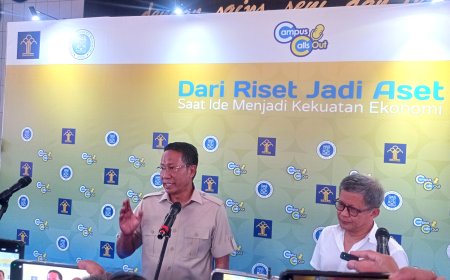 Rocky Gerung dan Menkum Bongkar Masalah Besar Kampus Indonesia: Riset Hebat, Tapi Gagal Jadi Bisnis