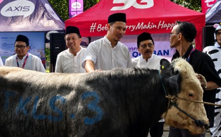 XLSMART Salurkan Qurban ke Berbagai Wilayah Indonesia