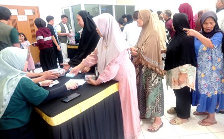 Pegadaian Kanwil X Jabar Salurkan 6 Sapi dan 57 Kambing Kurban untuk Warga