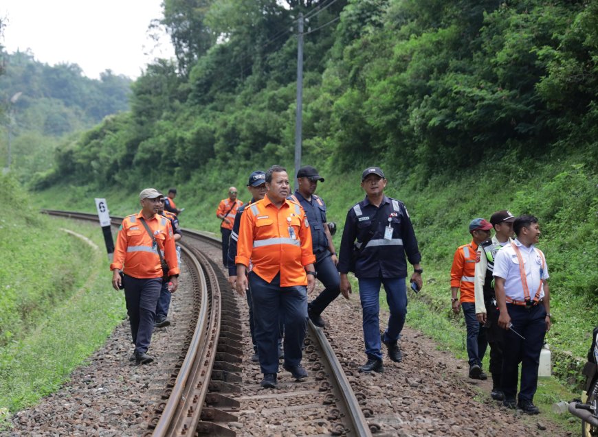 KAI Daop 2 Bandung Turun Langsung Periksa Jalur Rel, Pastikan Perjalanan Kereta Aman dan Tepat Waktu