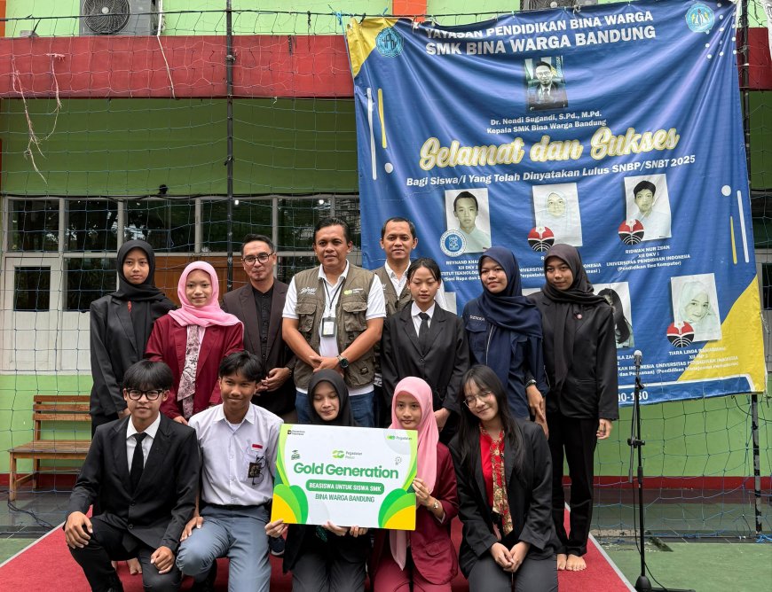 Pegadaian Cetak Generasi Emas! 10 Siswa SMK di Bandung Terima Beasiswa Pendidikan