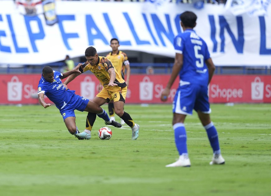 Persib dan Persija Saling Tikung di Bursa Transfer