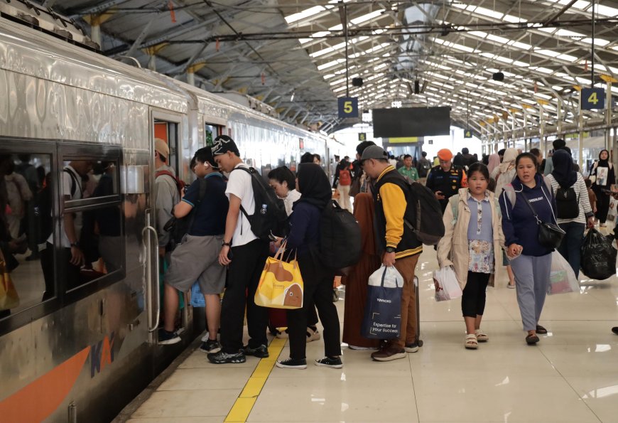 83 Ribu Tiket Ludes Terjual, KAI Bandung Imbau Penumpang Waspadai Barang Bawaan