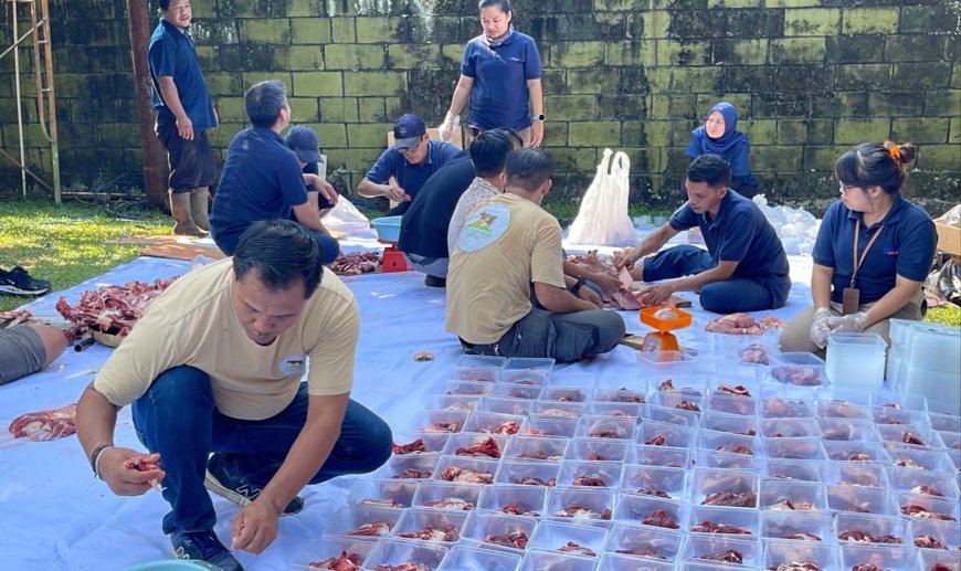 PLN UID Jawa Barat Bagikan 26.601 Paket Daging Kurban