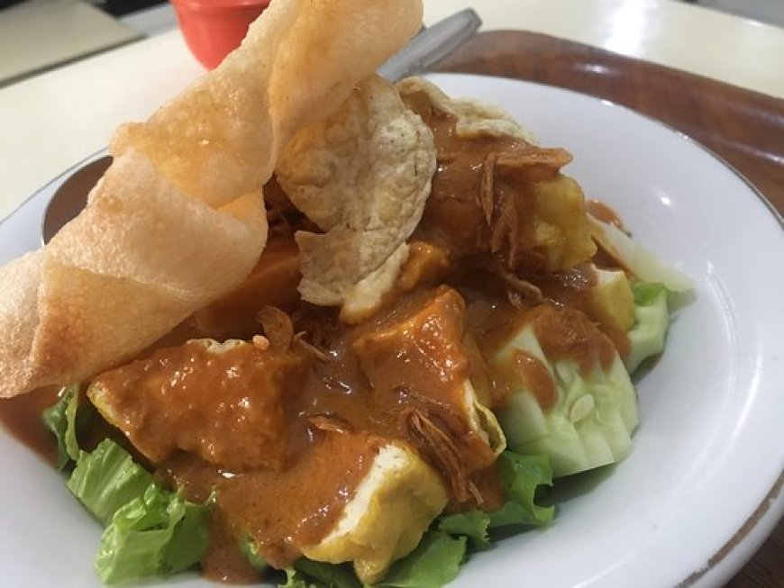 Wisatawan Serbu Kuliner Legendaris Bandung, 5 Tempat Makan Ini Jadi Buruan Saat Libur Panjang