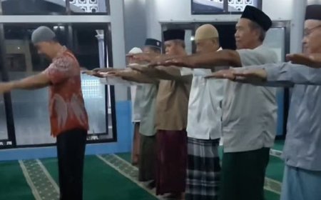 Viral! Jamaah Masjid Gelar Olahraga Ringan Usai Salat Subuh