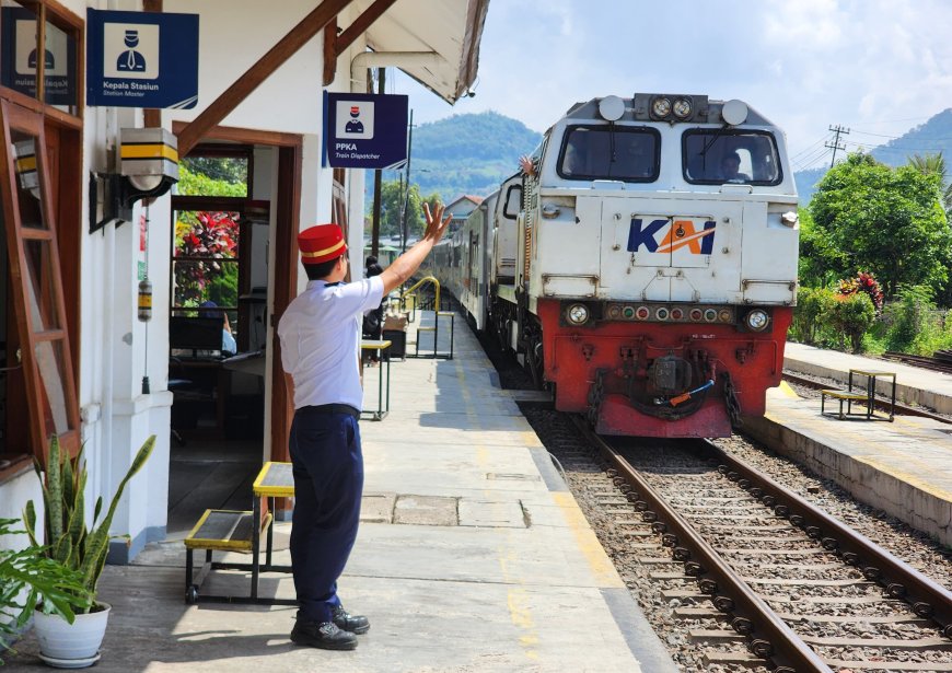Wisata dan Commuter Dongkrak Pertumbuhan Penumpang KAI