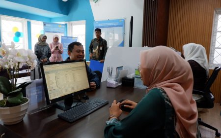 Manajemen PLN Jabar Turun Langsung Sapa Pelanggan di HPN 2026