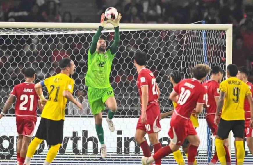 Maarten Paes Jadi Tembok Garuda, Indonesia Tahan Malaysia 0-0 Meski 10 Pemain