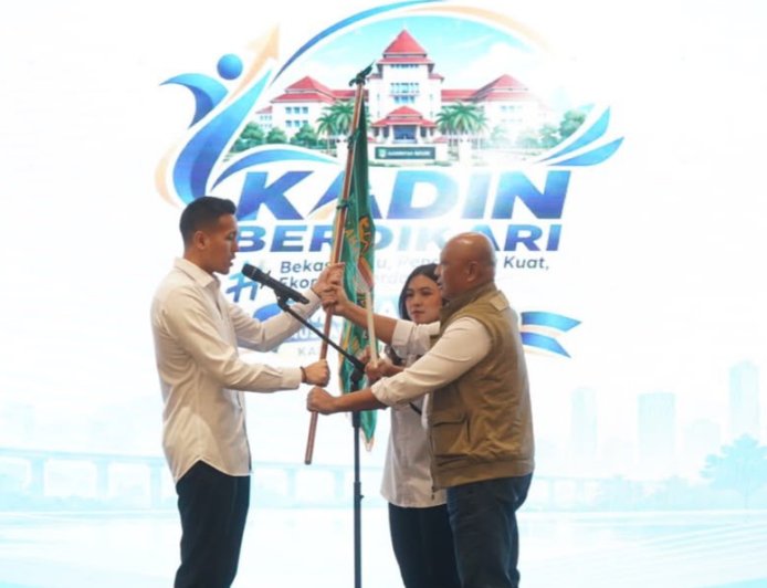 Kadin Jabar Lantik Patrick Saimartua Pimpin Kadin Kabupaten Bekasi 2026–2031